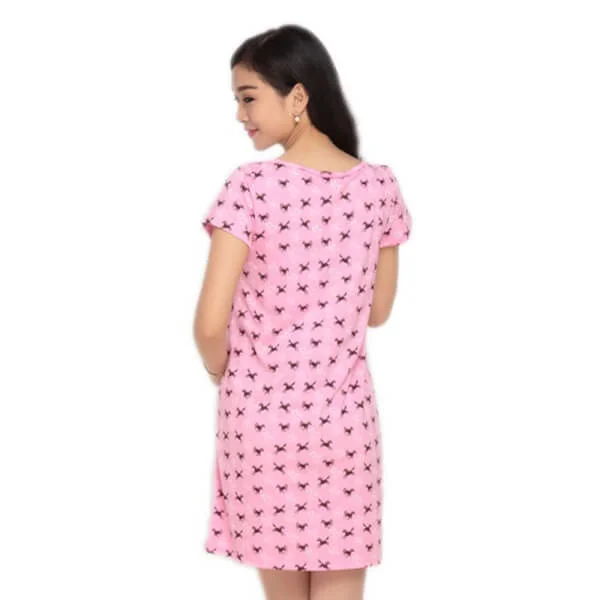 Đầm bầu mặc nhà hồng, ngựa