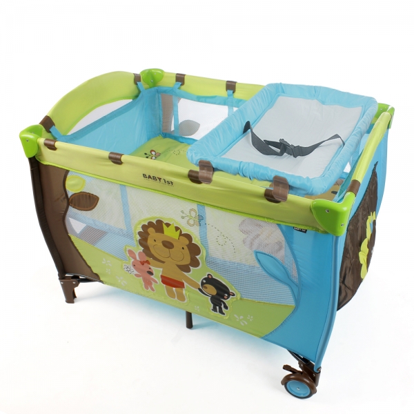 Cũi vải tiện lợi Baby First có bàn thay tã, Đỏ