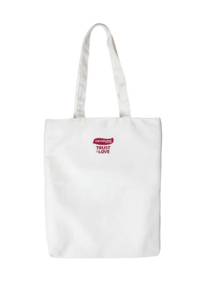 Túi canvas Con Cưng Trust and Love màu (Trắng)