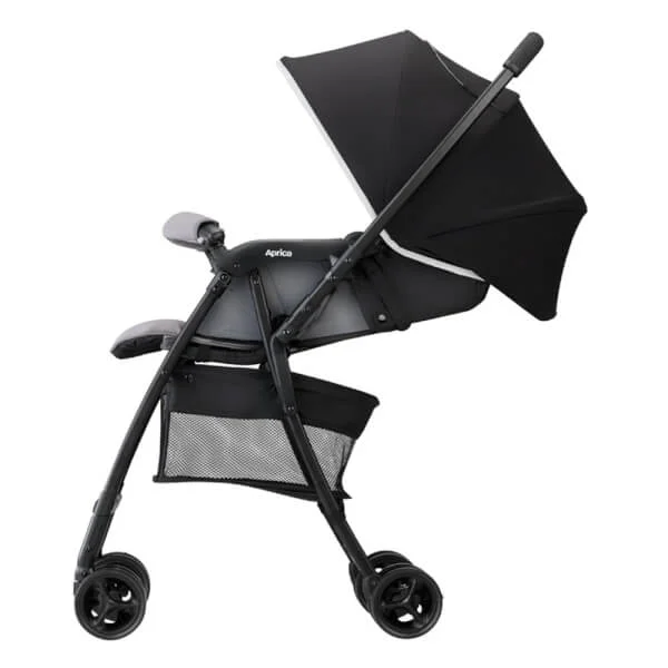 Xe đẩy Aprica Karoon air màu đen