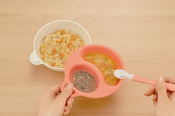 Bát ăn chia ngăn cho bé màu hồng (KBN)