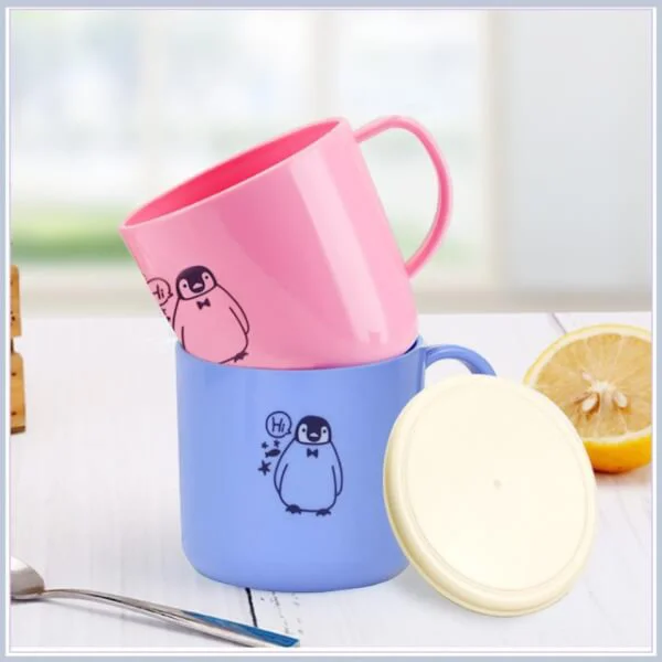 Cốc uống nước có nắp đậy cho trẻ em (KBN)