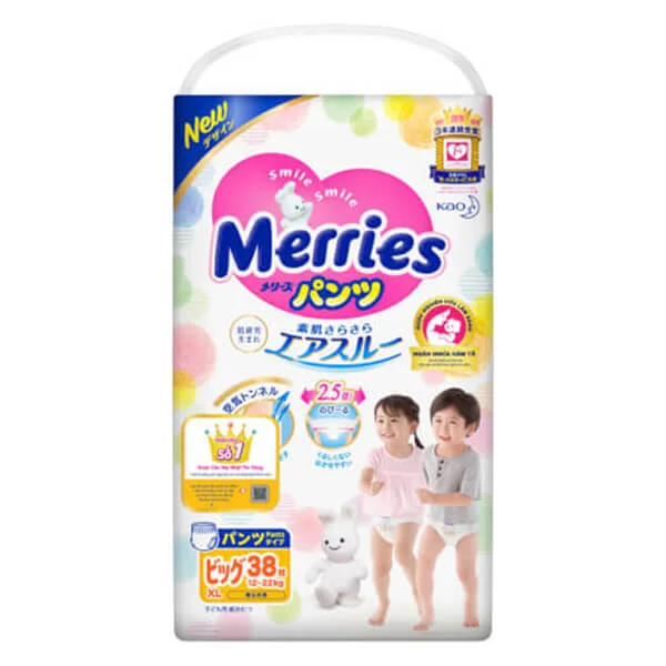 Combo 1 Bỉm tã quần Merries size XL 38 miếng và 1 Băng vệ sinh ngày Laurier siêu mỏng (22.5cm)