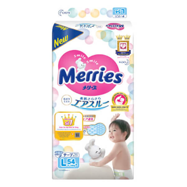 Combo 1 Bỉm tã dán Merries size L 54 miếng (9-14kg) và 1 Băng vệ sinh ngày Laurier siêu mỏng (22.5cm)
