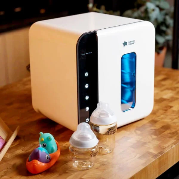 Máy tiệt trùng bằng tia UV và sấy khô Tommee Tippee