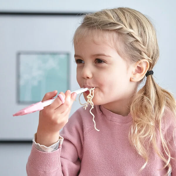 Đũa tập ăn cho bé Marcus & Marcus, từ 3 tuổi - Pokey