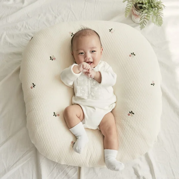 Gối chống trào ngược Cotton lụa cao cấp ROTOTO BEBE kiểu chữ C (Kem)
