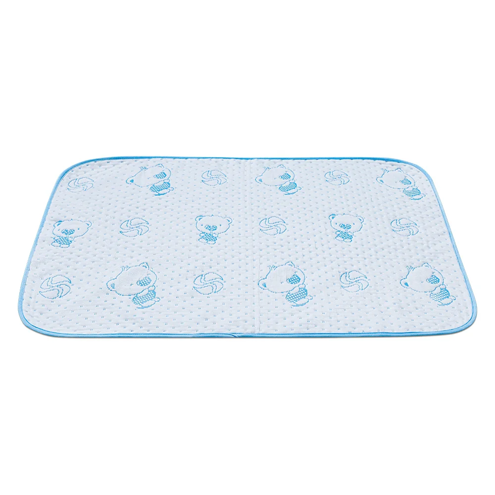 Tấm lót chống thấm 4 lớp Vietmat size 50x70 màu xanh