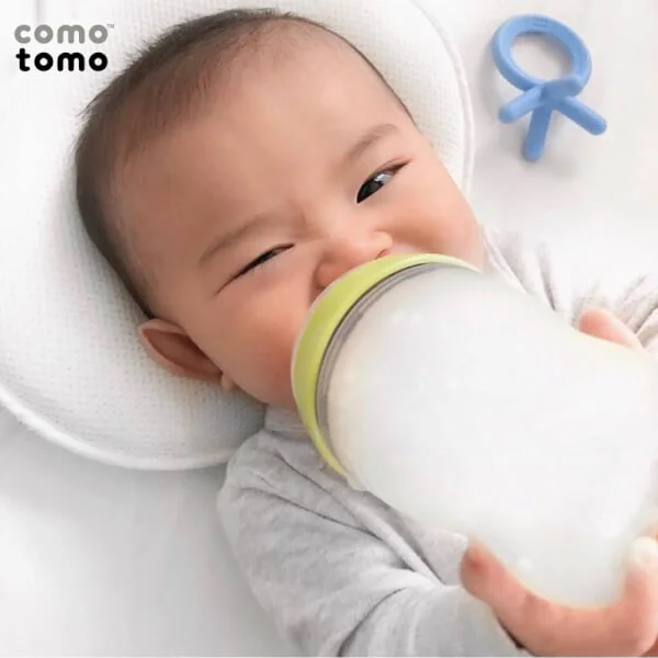Bộ hai bình sữa silicone Comotomo 250ml - Xanh