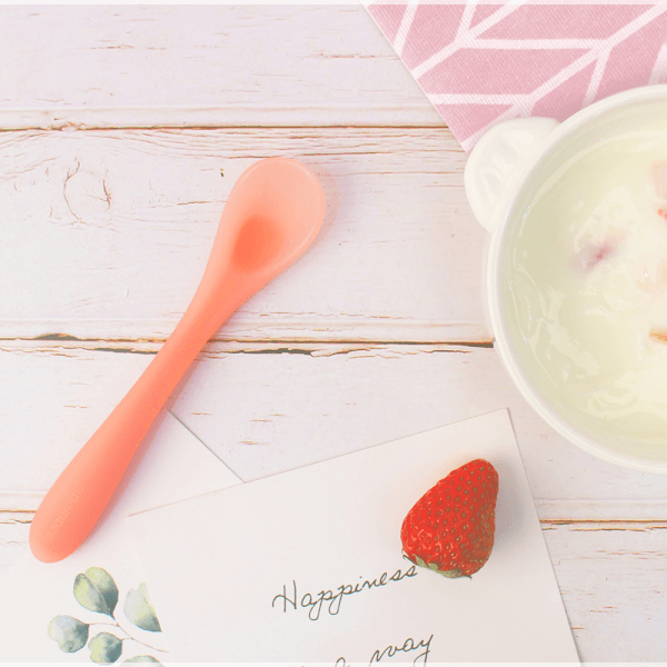 Muỗng silicone Mombella (Hồng)