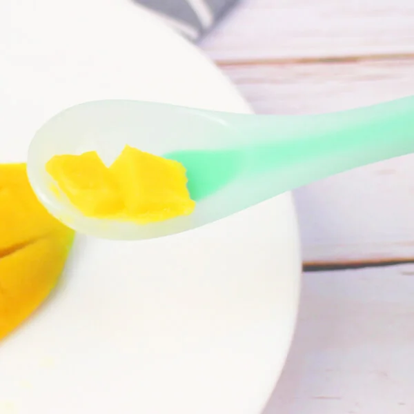 Muỗng silicone Mombella (Xanh)