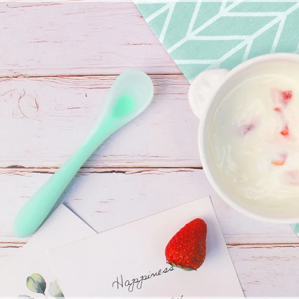 Muỗng silicone Mombella (Xanh)