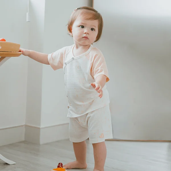 Bộ sơ sinh tính năng ngắn Chống muỗi Animo VĐ722016 (0-24M,Cam)