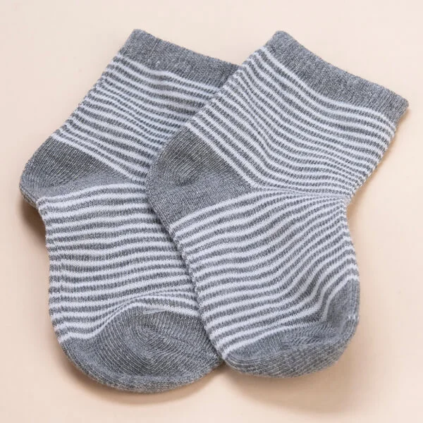 Set 2 đôi vớ bé trai sợi tre Animo I0921017 (18M-3Y, Nhiều màu, Giao màu ngẫu nhiên)