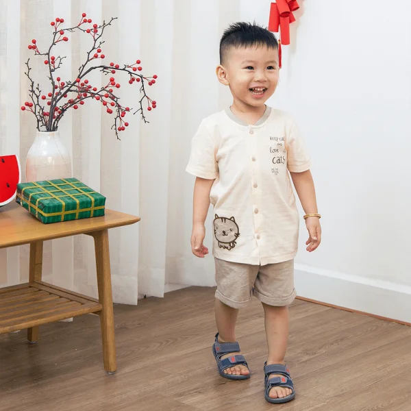 Bộ bé trai ngắn, bst Mèo mũm mĩm Animo HS1122067 (6M-5Y, Dark Beige)