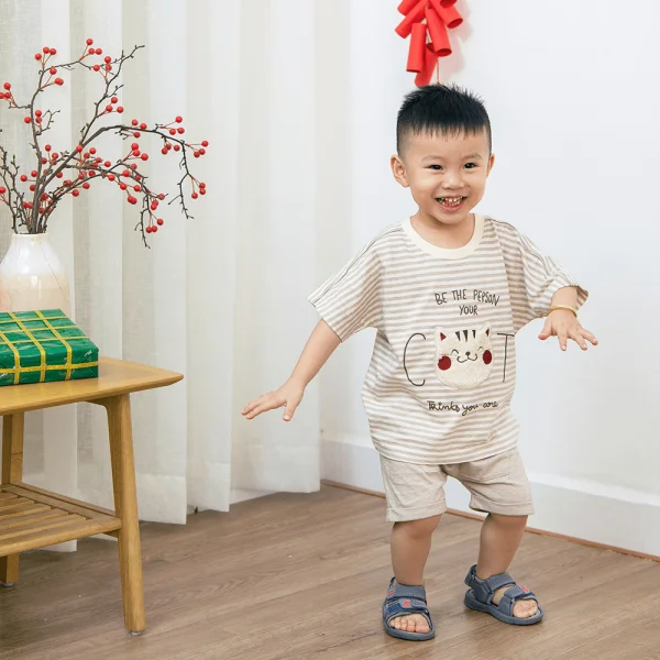 Bộ bé trai ngắn, bst Mèo mũm mĩm Animo HS1122068 (6M-5Y, Dark Beige)