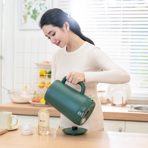 Bình đun siêu tốc Bear 1.6L (ZDH-P16L3, CC, xanh)