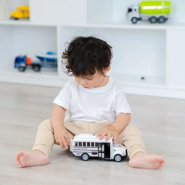 Xe bus mô hình có đèn và âm thanh RFD341561 (Trắng)