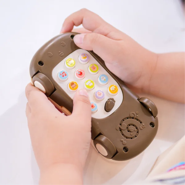 Điện thoại ô tô 2 trong 1 có nhạc, đèn JS056798 (Kem)