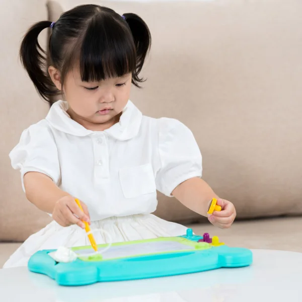 Bảng vẽ đa năng có nút bấm học chữ kèm bút và khuôn ấn cho bé CY464570 (Xanh)