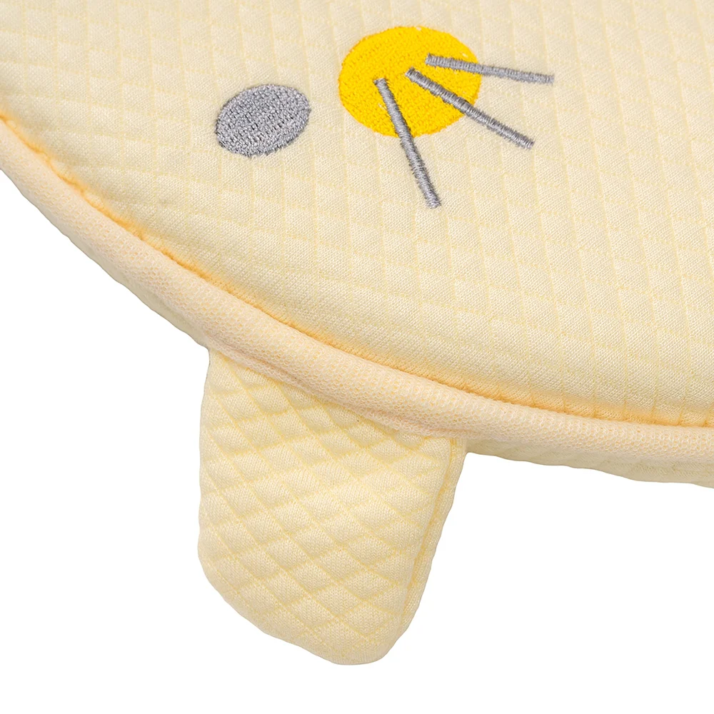 Gối memory foam (cao su non) hỗ trợ đầu bé Animo B2401_DQ001 (PUB103, Vàng)