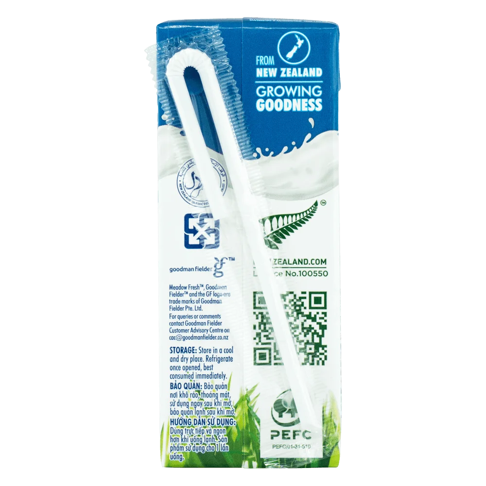 Sữa tươi tiệt trùng Nguyên kem nhãn hiệu Meadow Fresh 200ML (Lốc 3 hộp)