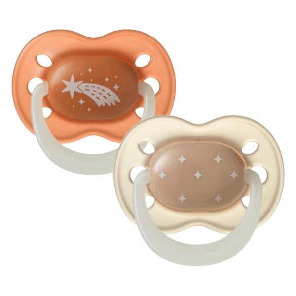 Ty ngậm dạ quang cho bé Tommee Tippee Night Glow 0-6 tháng (vỉ đôi) (giao mẫu ngẫu nhiên)