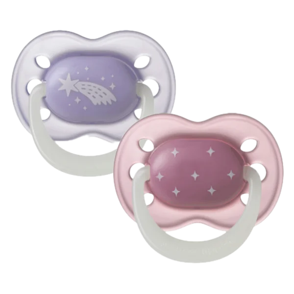 Ty ngậm dạ quang cho bé Tommee Tippee Night Glow 0-6 tháng (vỉ đôi) (giao mẫu ngẫu nhiên)