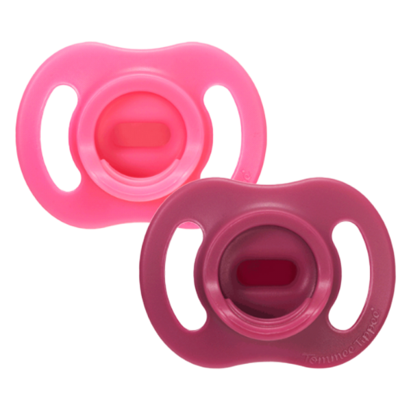 Ty ngậm silicon siêu nhẹ cho bé Tommee Tippee Ultra Light 6-18 tháng (vỉ đôi) (giao mẫu ngẫu nhiên)