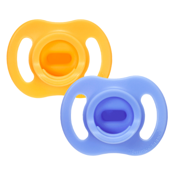 Ty ngậm silicon siêu nhẹ cho bé Tommee Tippee Ultra Light 6-18 tháng (vỉ đôi) (giao mẫu ngẫu nhiên)