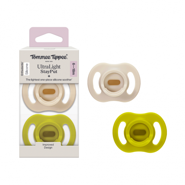 Ty ngậm silicon siêu nhẹ cho bé Tommee Tippee Ultra Light 6-18 tháng (vỉ đôi) (giao mẫu ngẫu nhiên)
