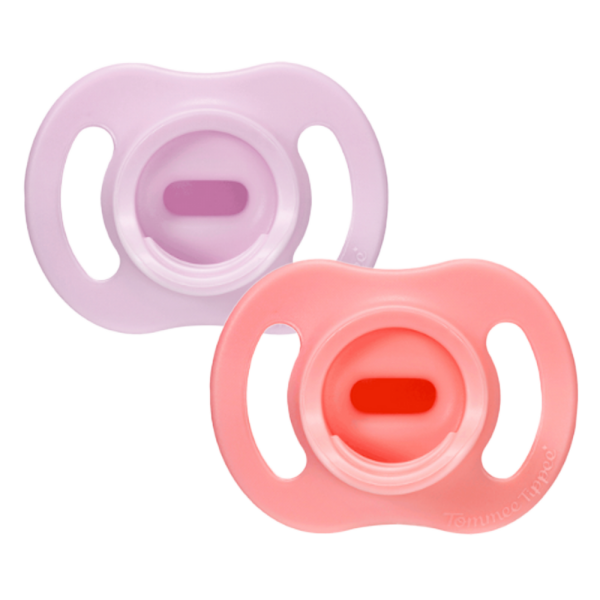 Ty ngậm silicon siêu nhẹ cho bé Tommee Tippee Ultra Light 0-6 tháng (vỉ đôi) (Giao mẫu ngẫu nhiên)