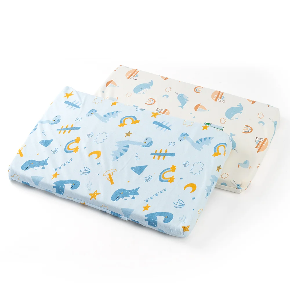 Gối cao su thiên nhiên Baby Lucky - Giao hoạ tiết ngẫu nhiên