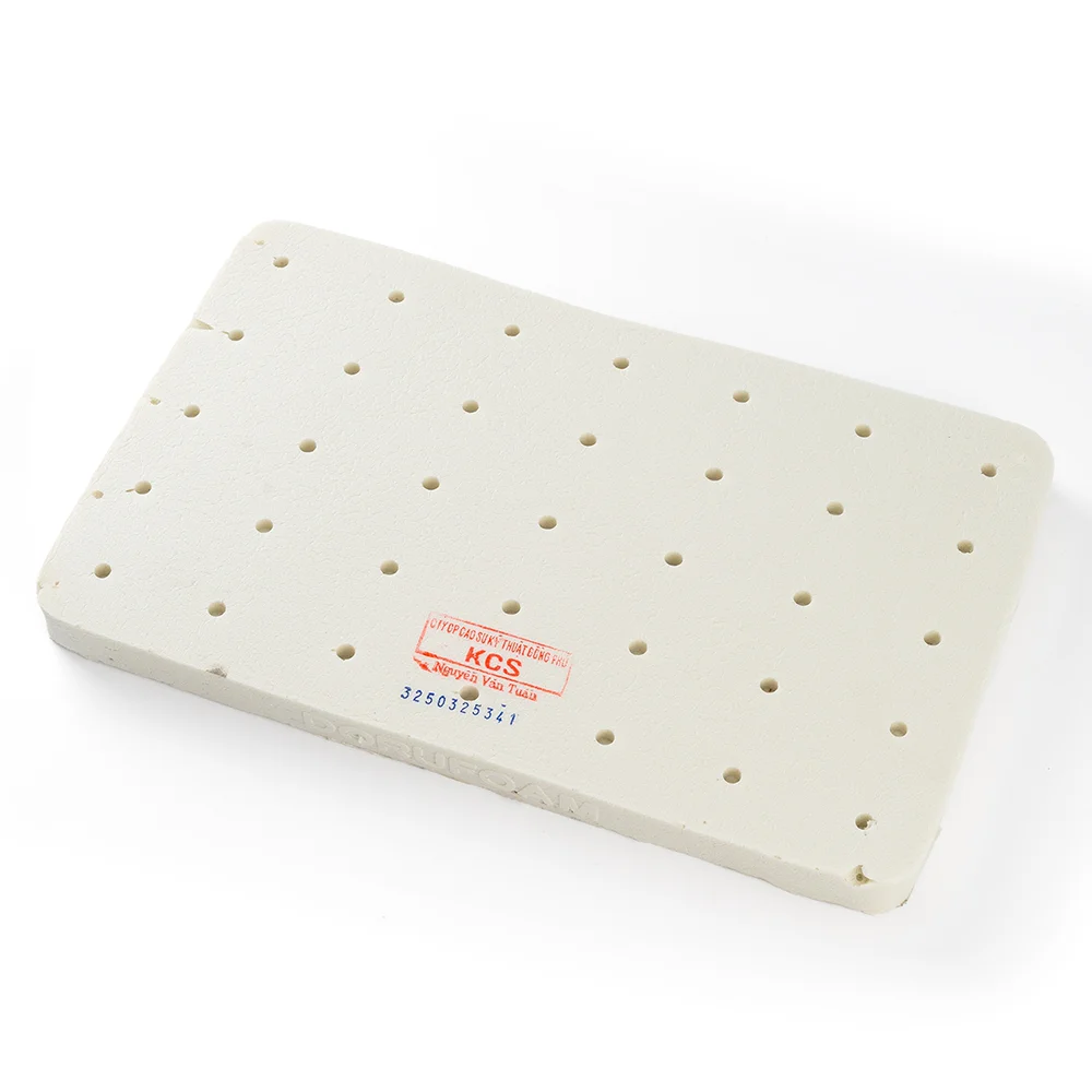 Gối cao su thiên nhiên Baby Lucky - Giao hoạ tiết ngẫu nhiên