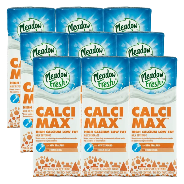 Combo 3 Sữa tươi tiệt trùng Giàu Canxi Ít béo nhãn hiệu Meadow Fresh 200ML (Lốc 3 hộp)