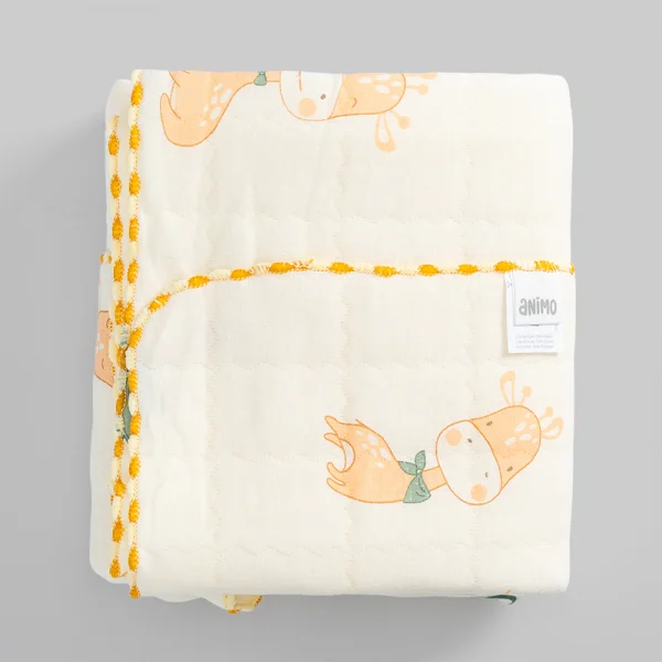 Chăn vải chần bông 3 lớp Animo B2306_MN002 (85x85cm,Kem) - Giao hoạ tiết ngẫu nhiên