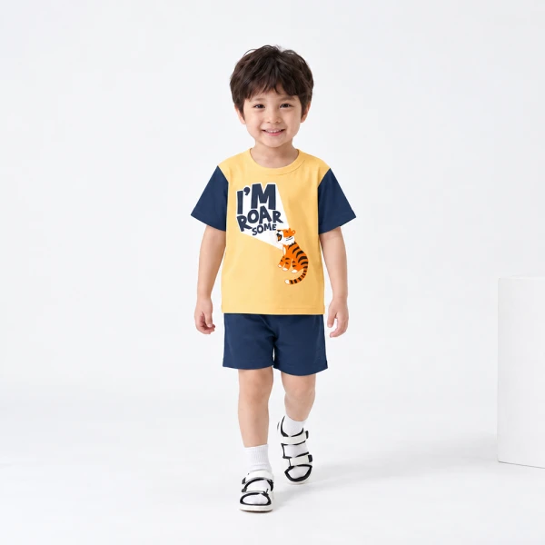 Bộ bé trai ngắn Animo Easy FW26 HN0926061 (1-4Y,Vàng nhạt-Xanh đậm)