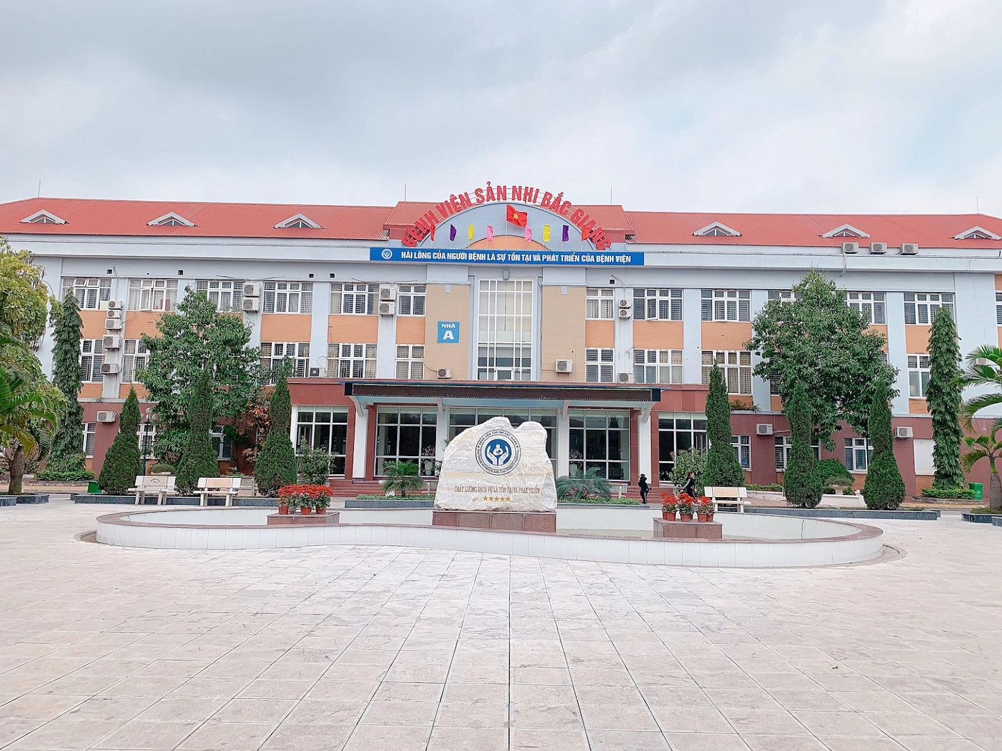 VIỆC LÀM TẠI BỆNH VIỆN SẢN NHI BẮC GIANG DÀNH CHO DƯỢC SĨ VÀ NỮ HỘ SINH