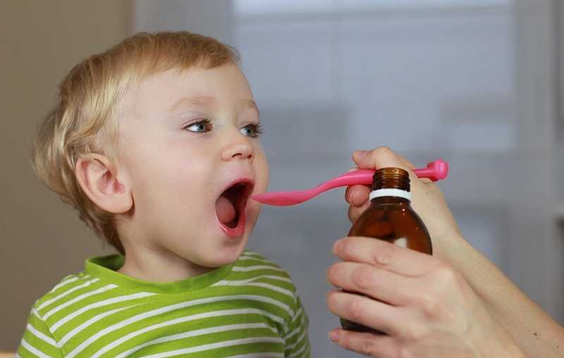 5 Cách cho trẻ sơ sinh uống thuốc dễ dàng
