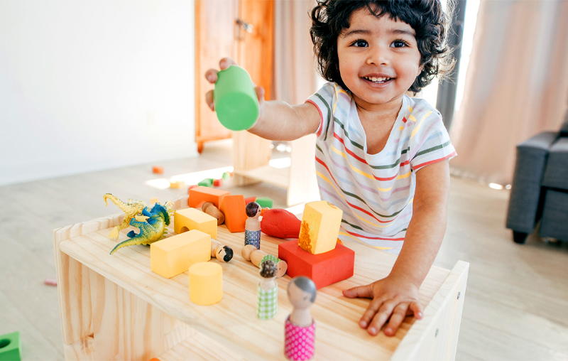 5 lưu ý quan trọng ba mẹ cần biết khi mua đồ chơi cho bé gái
