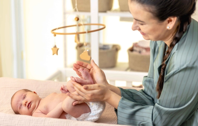 Chọn bỉm mỏng, thấm hút tốt cho mùa hè thế nào để con ngủ ngon giấc?