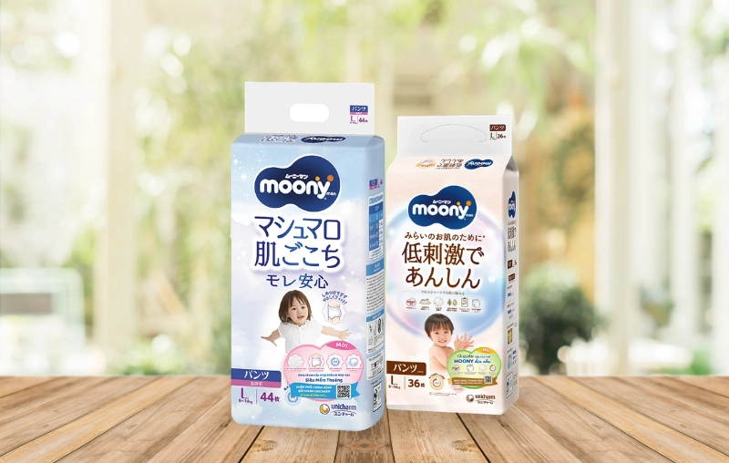 So sánh bỉm Moony trắng và Moony xanh: Khác nhau thế nào, mẹ nên mua loại nào?