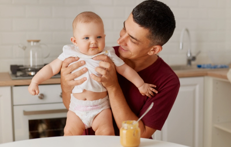Chọn loại bỉm nào cho bé để không bị hằn đùi? Dấu hiệu và nguyên nhân mặc bỉm bị hằn da