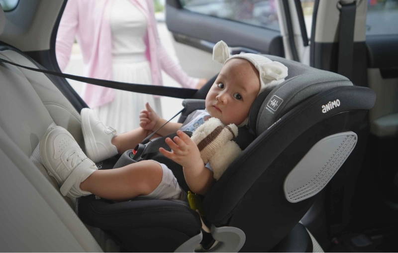 Chọn ghế ngồi oto cho trẻ sơ sinh: Thời điểm nên đổi ghế và gợi ý dành cho mẹ