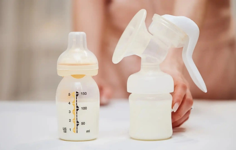 Kinh nghiệm mua máy hút sữa chính hãng, hút êm, giá tốt cho mẹ bỉm