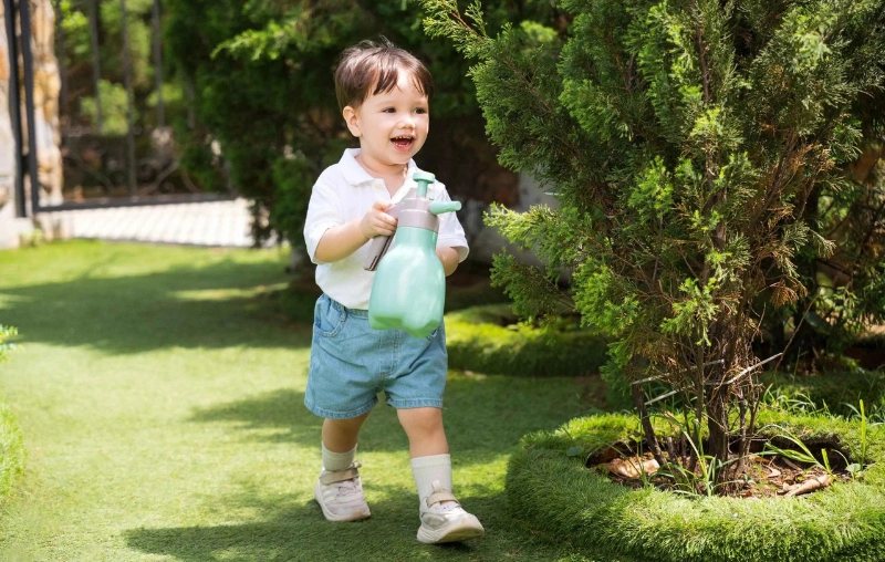Cân nặng của trẻ 2 tuổi bao nhiêu là đạt chuẩn? Tại sao bé qua 1 tuổi lại chậm tăng cân?
