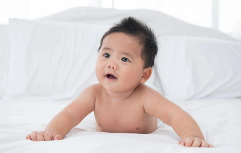 Gợi ý quần áo cho trẻ sơ sinh 3 tháng tuổi theo lịch sinh hoạt hàng ngày