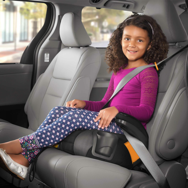 Ghế ngồi ô tô trẻ em Chicco Gofit Plus màu Avenue (4-10Y)