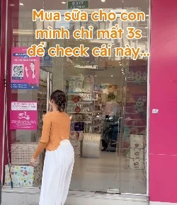 Mua sữa cho con là cứ phải 