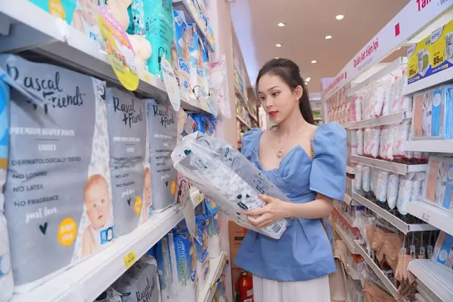 Hot mom Sài Gòn hào hứng mua sắm dịp lễ nhân khai trương Con Cưng Super Center - Ảnh 5. Hot mom Sài Gòn hào hứng mua sắm dịp lễ nhân khai trương Con Cưng Super Center - Ảnh 5.